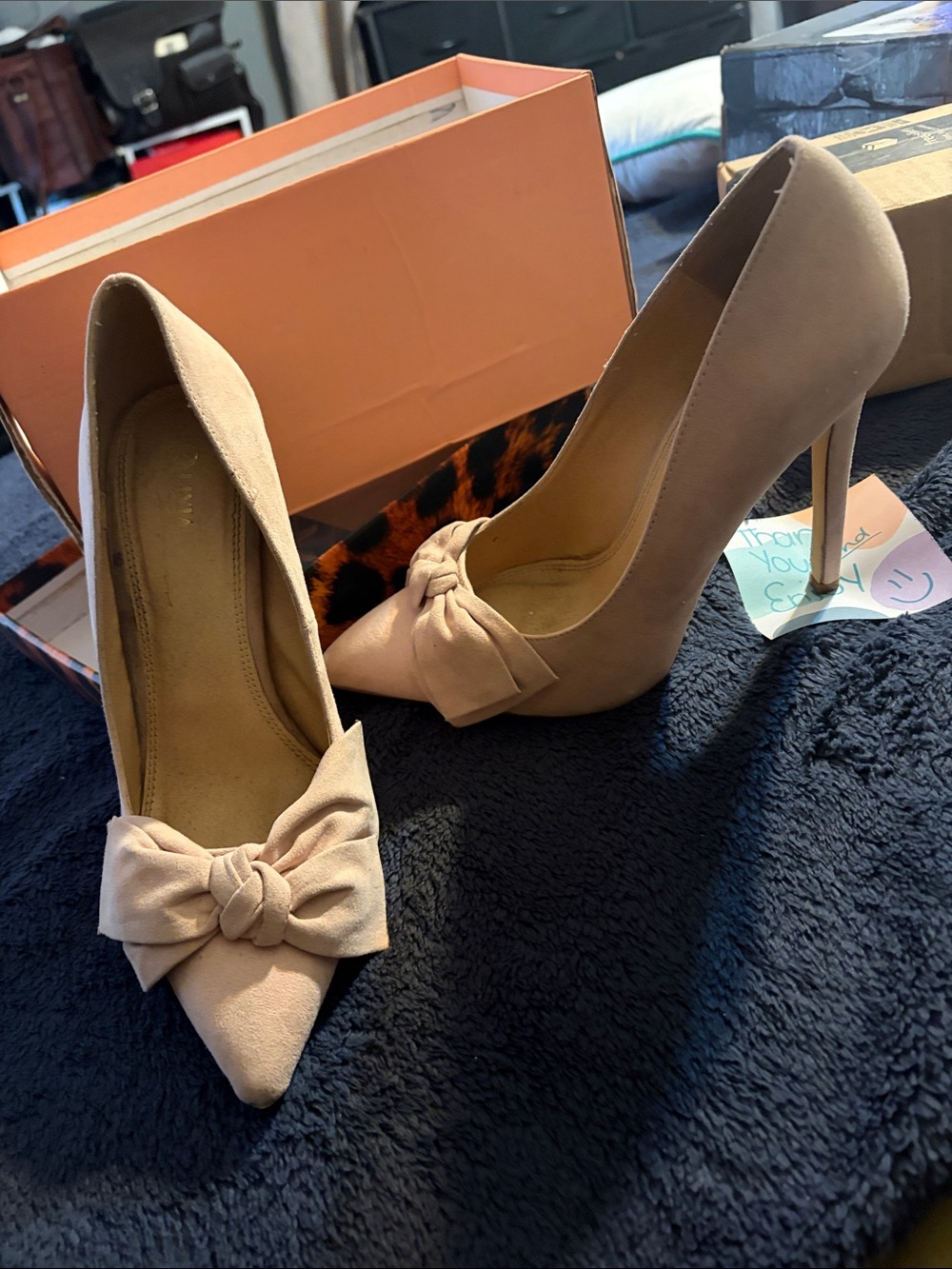 Classic Pointed-Toe Bow Pumps in Blush